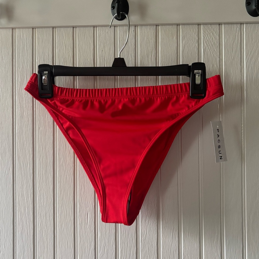 NWT LA Hearts by Pacsun red bikini bottom in size medium
